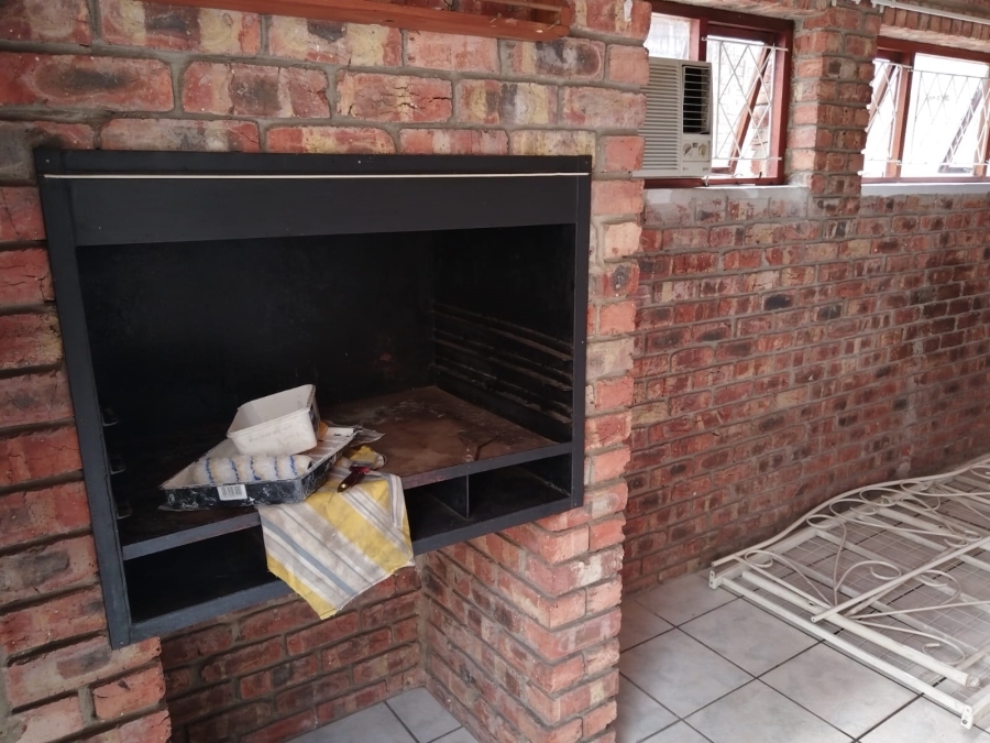 3 Bedroom Property for Sale in Swartkops Eastern Cape